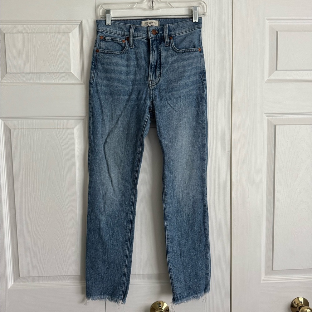 Madewell Blue Straight Leg Jeans Versatile Everyday Style